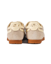 Windspin Suede Leather
