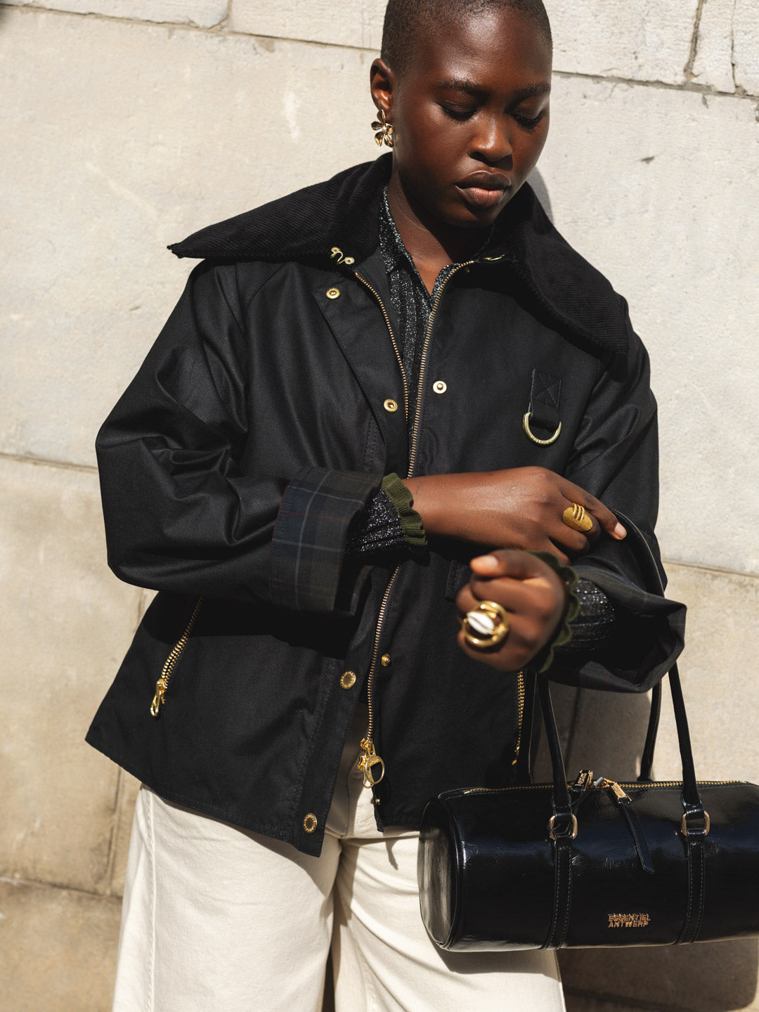 Kenneth Shiny Tube Handbag