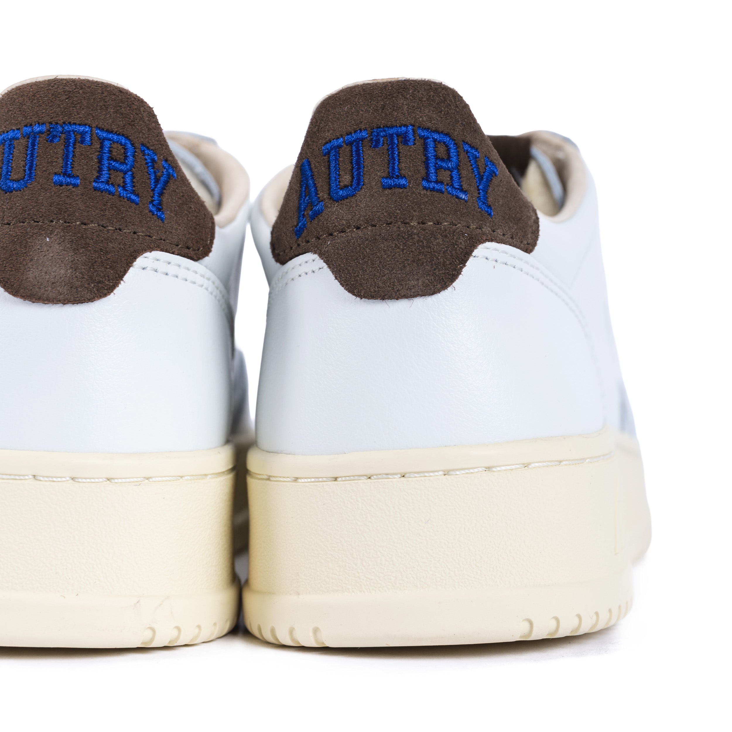 Medalist Low Leather