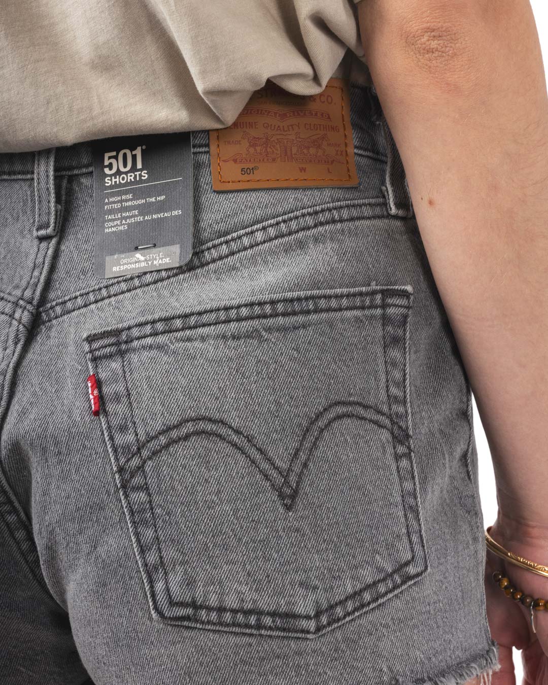 LEVIS_56327-HITTHEROAD-2.jpg