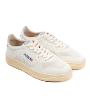 Medalist Easeknit Low Knit Leather