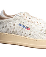 Medalist Easeknit Low Knit Leather