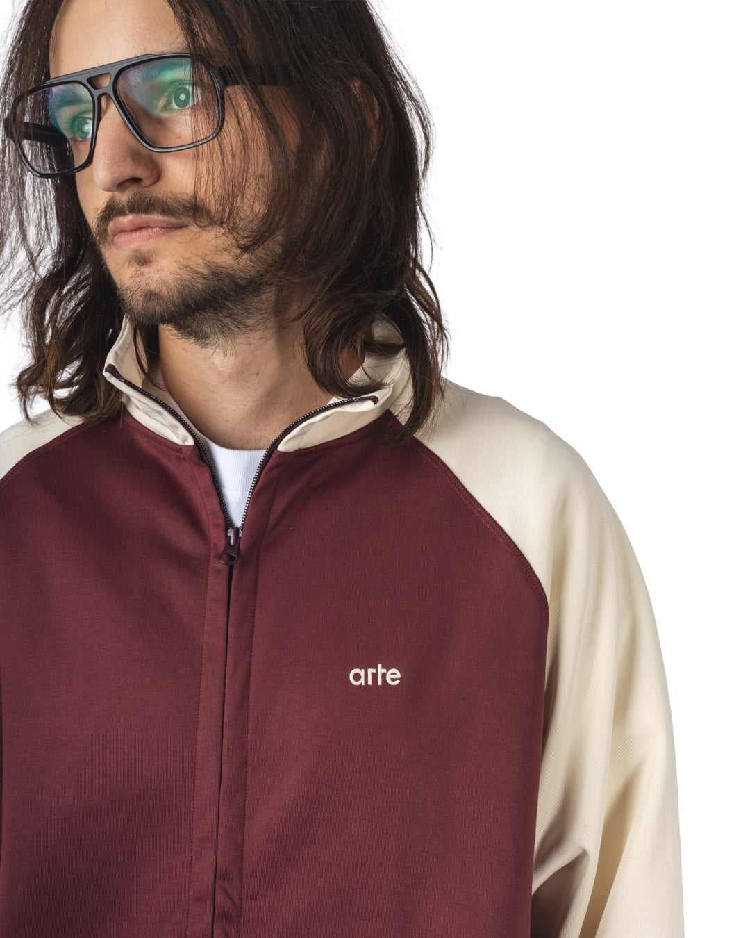 arte_aw25-018j-bordeaux-2.jpg