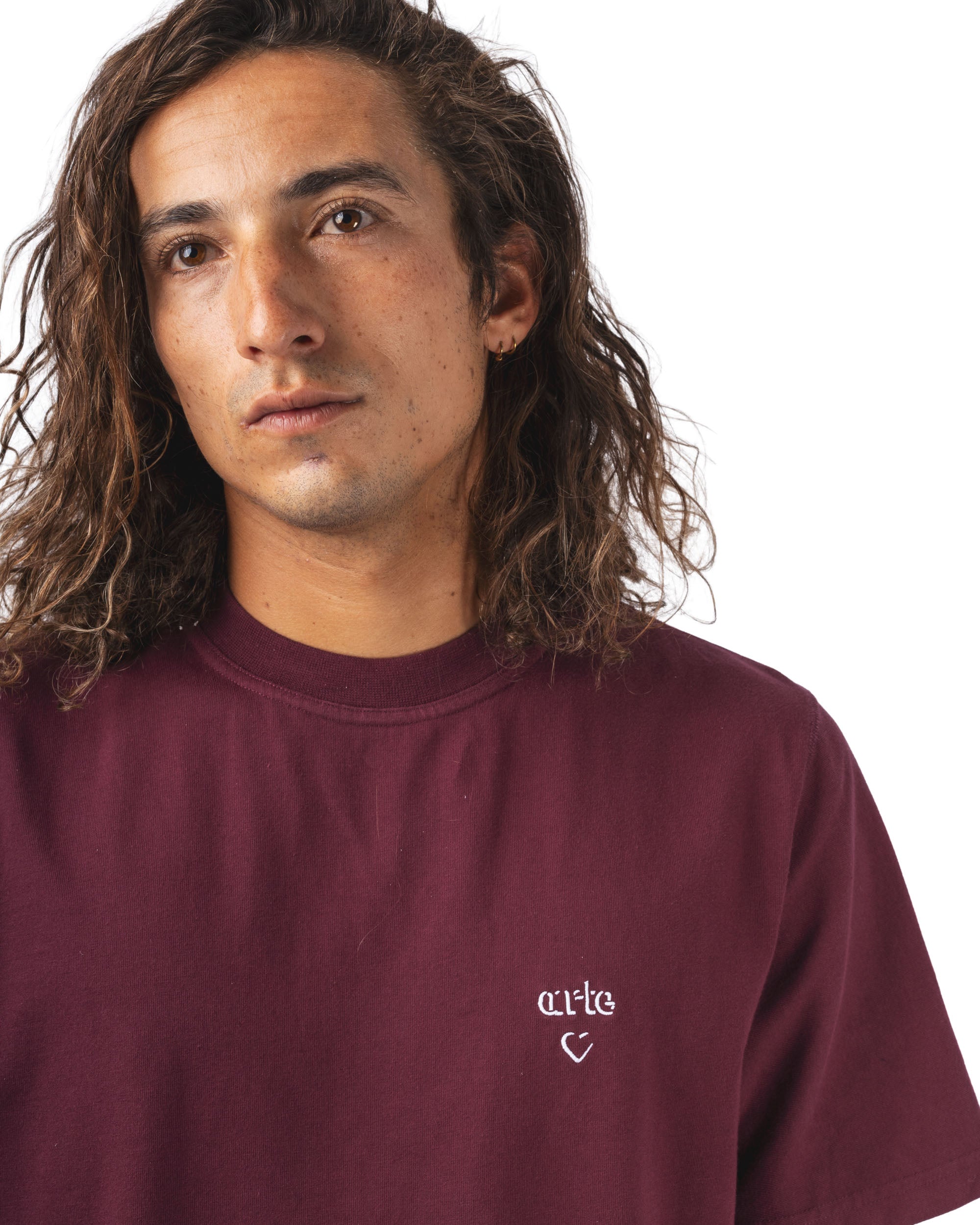 arte_aw25-104t-bordeaux-2.jpg