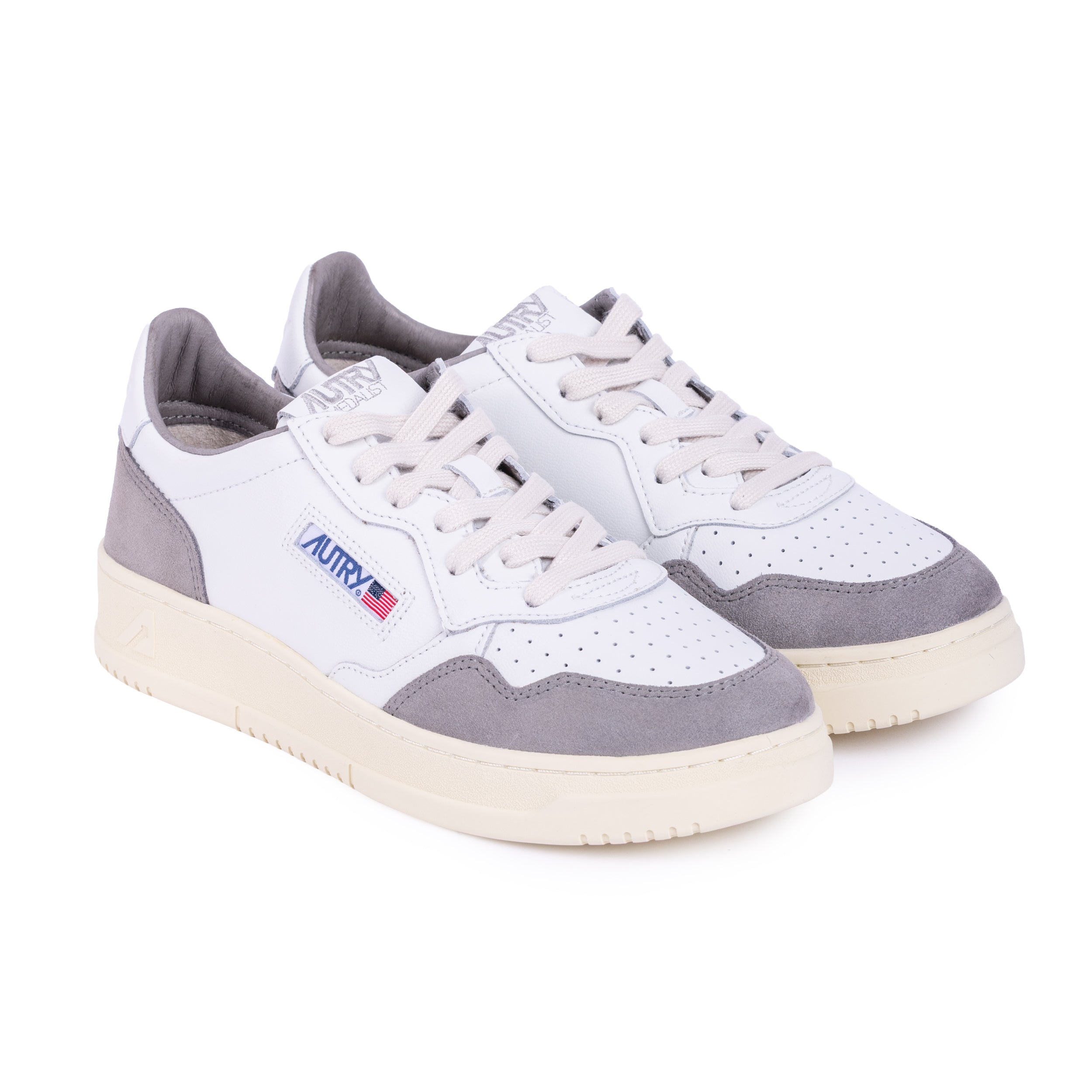 Medalist Low Soft Leather