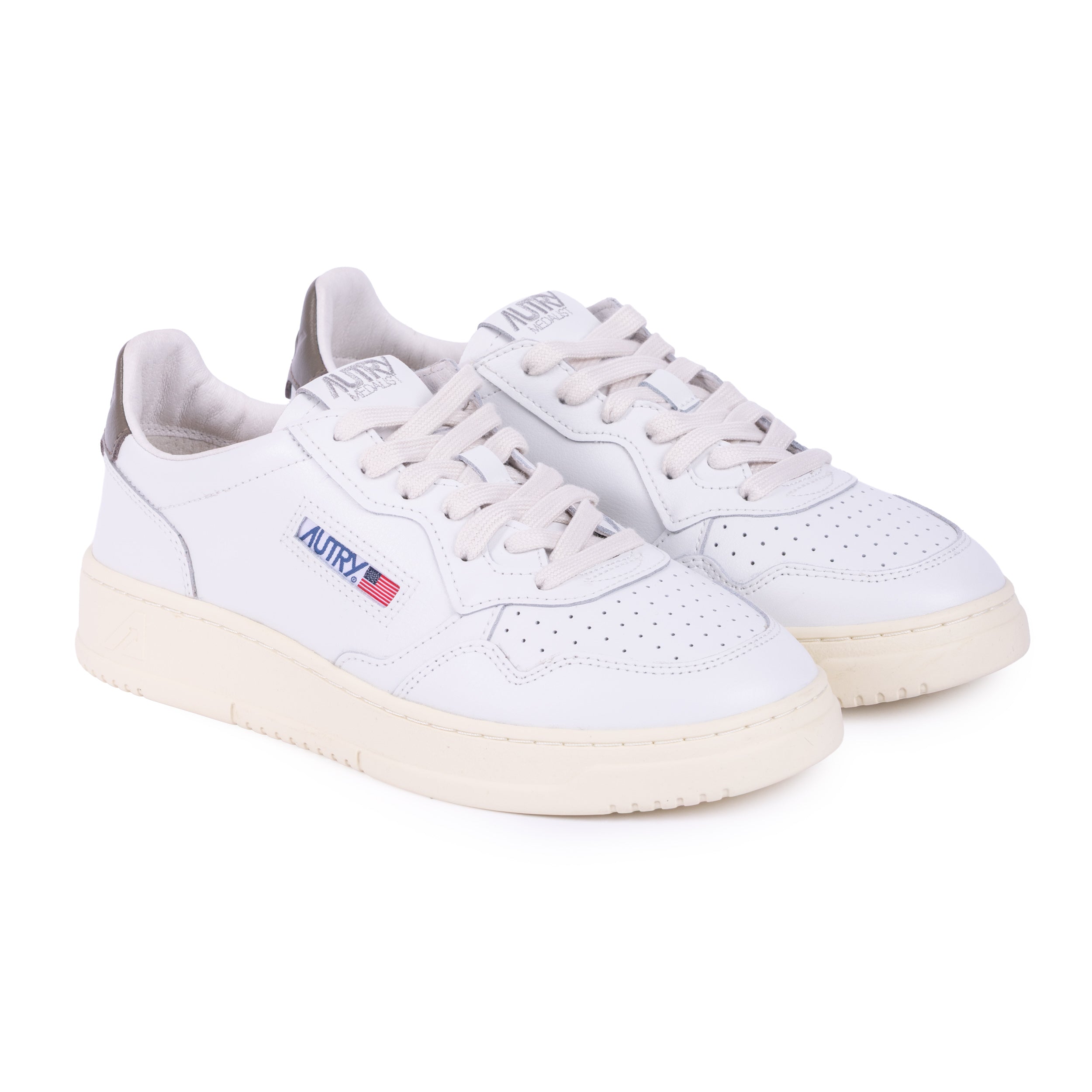 Medalist Low Leather