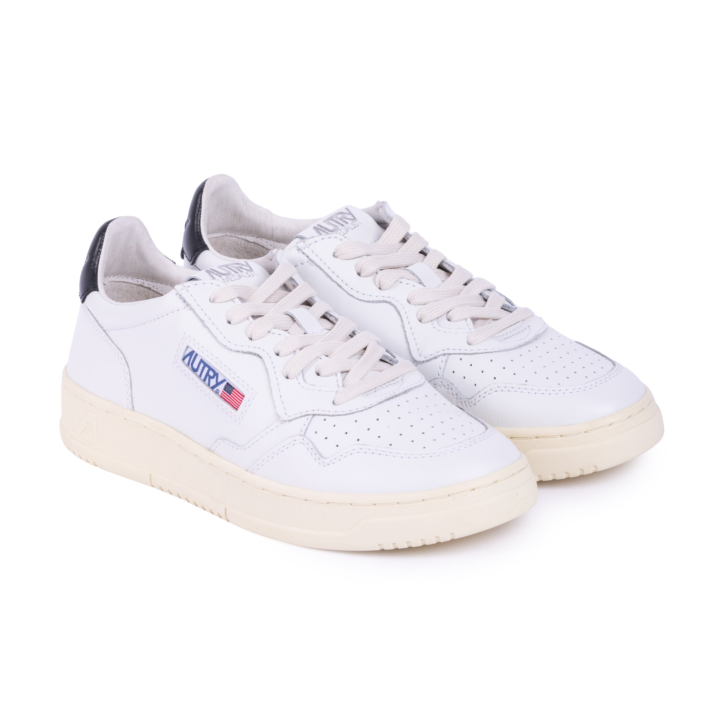 Medalist Low Leather