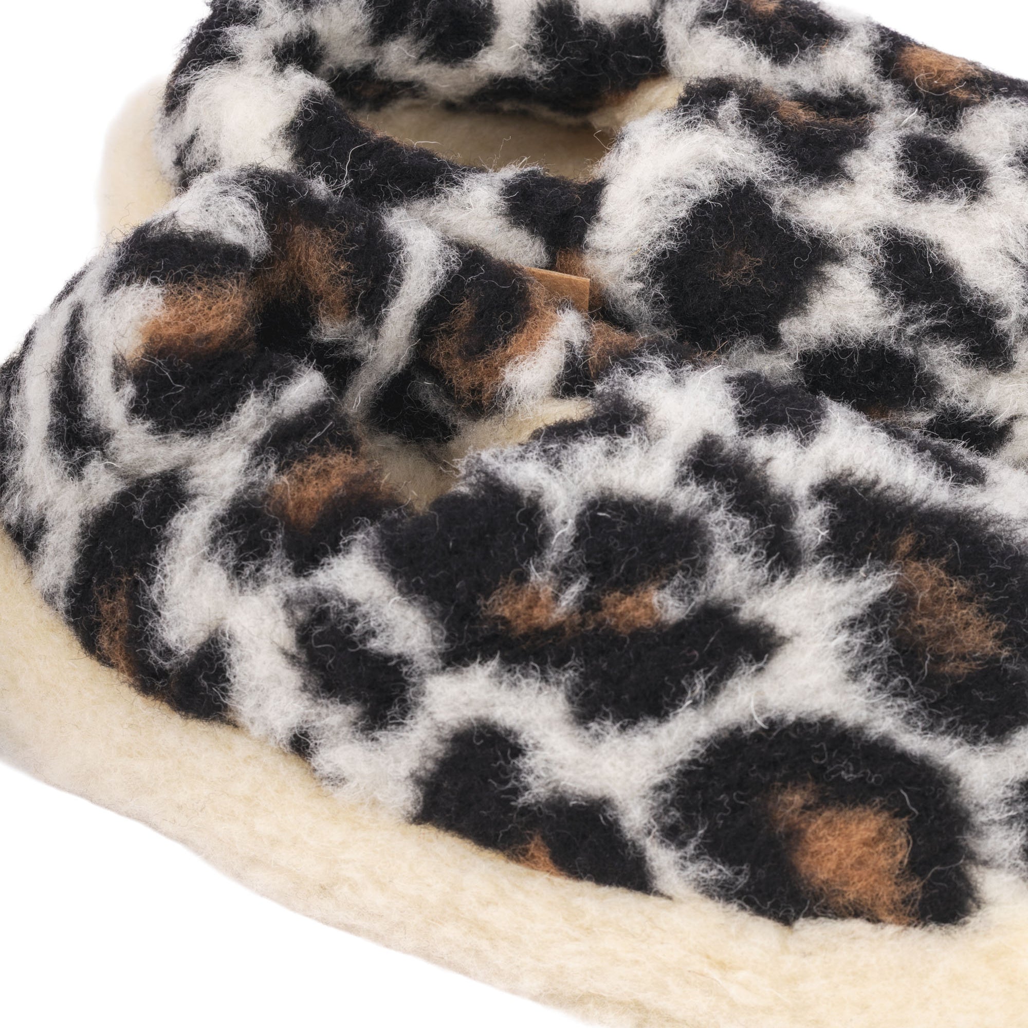 coldb_siberian-slippers-leopard-2.jpg