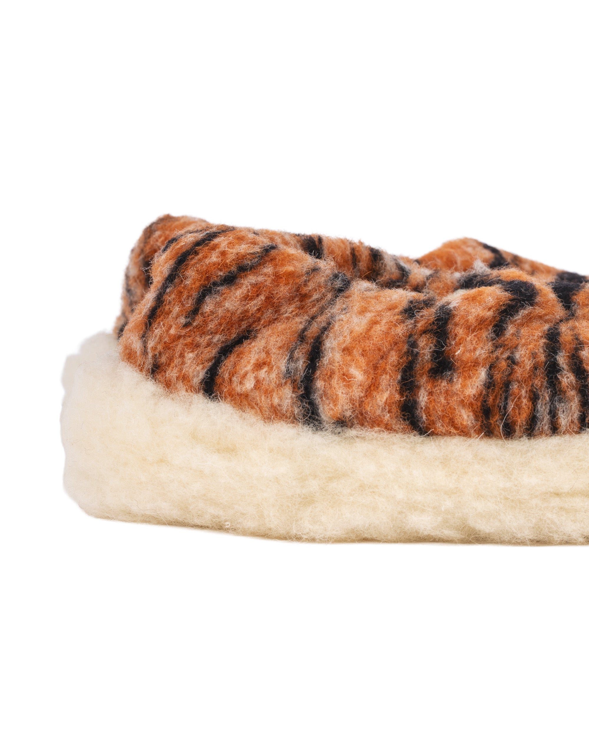 coldb_siberian-slippers-tiger-2.jpg
