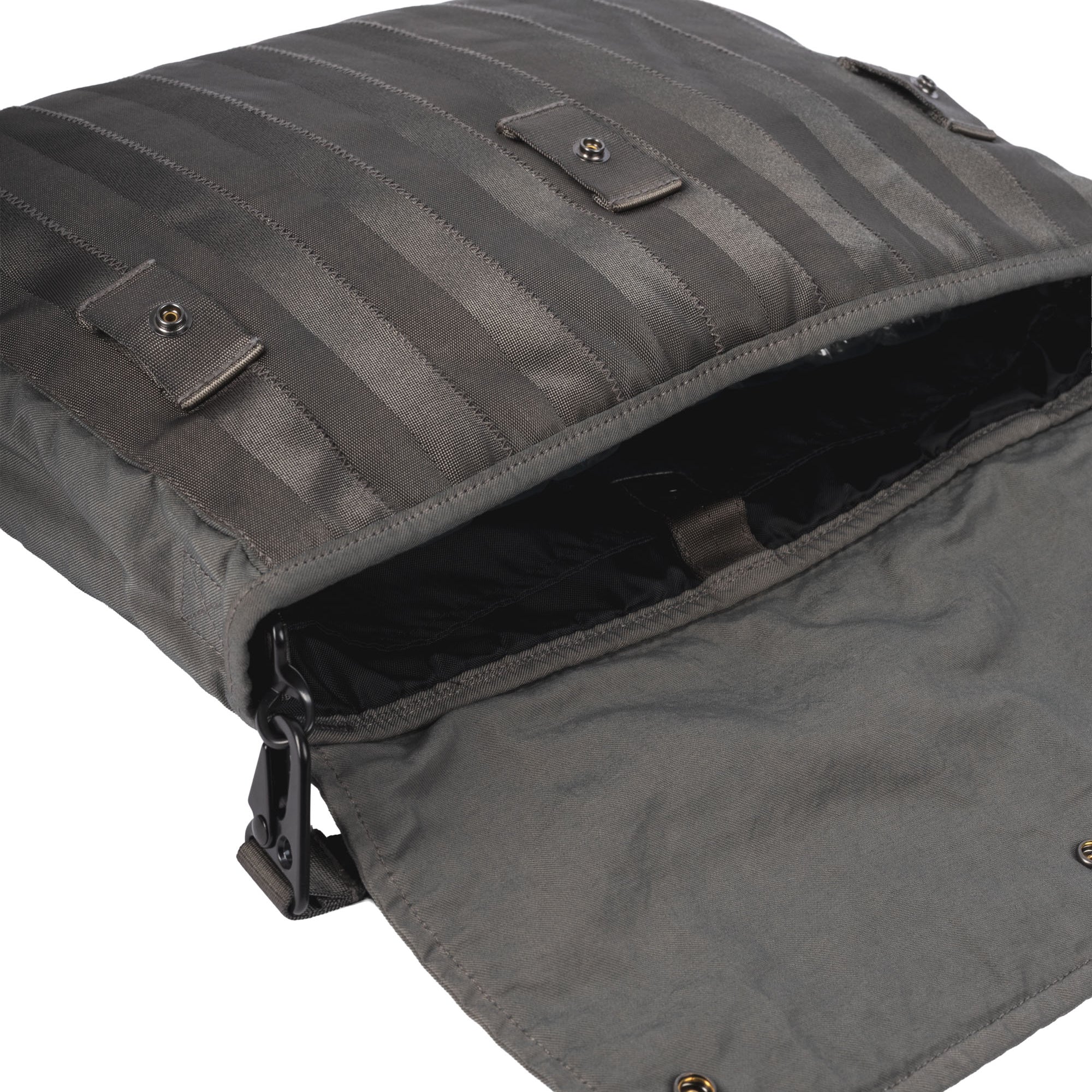 cpcom_ac052-gunmetal-2.jpg