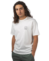 METROPOLIS SERIES MERCERIZED JERSEY S/S BADGE T-SHIRT
