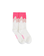 Have wavy Socks