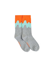 Have wavy Socks