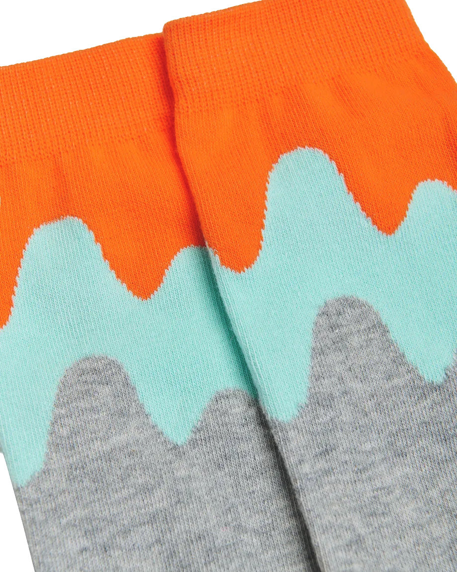 Have wavy Socks
