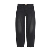 Loose Taper Jeans