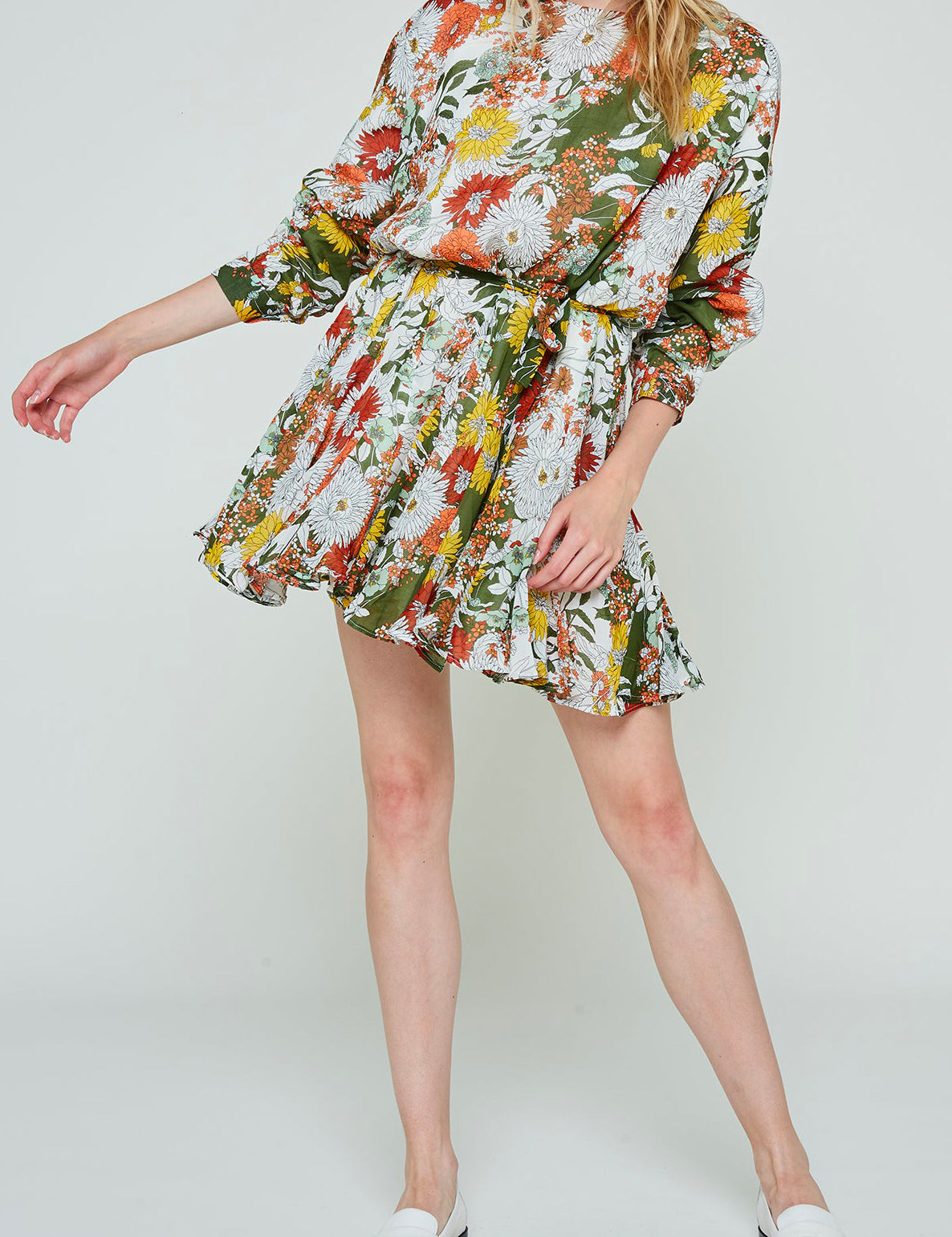modetrotter-femme-robe-colette-agapi-kaki-fleurs1_2500x_2x.progressive_ca4515d3-e6ff-4a12-8190-693f53739fe9.jpg