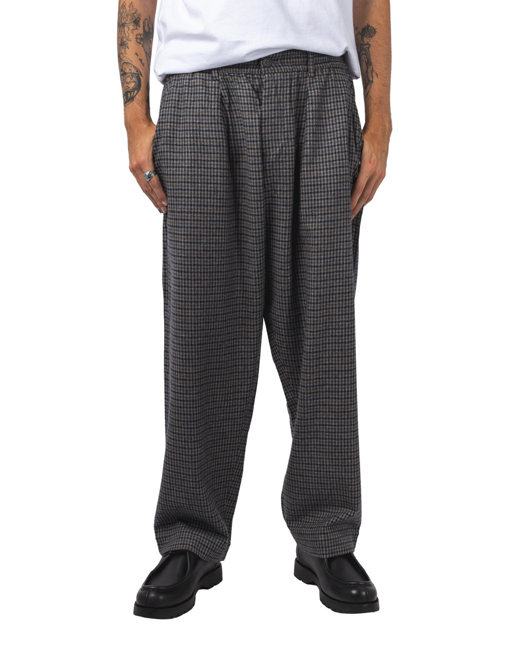 unive_33148-charcoal-1.jpg