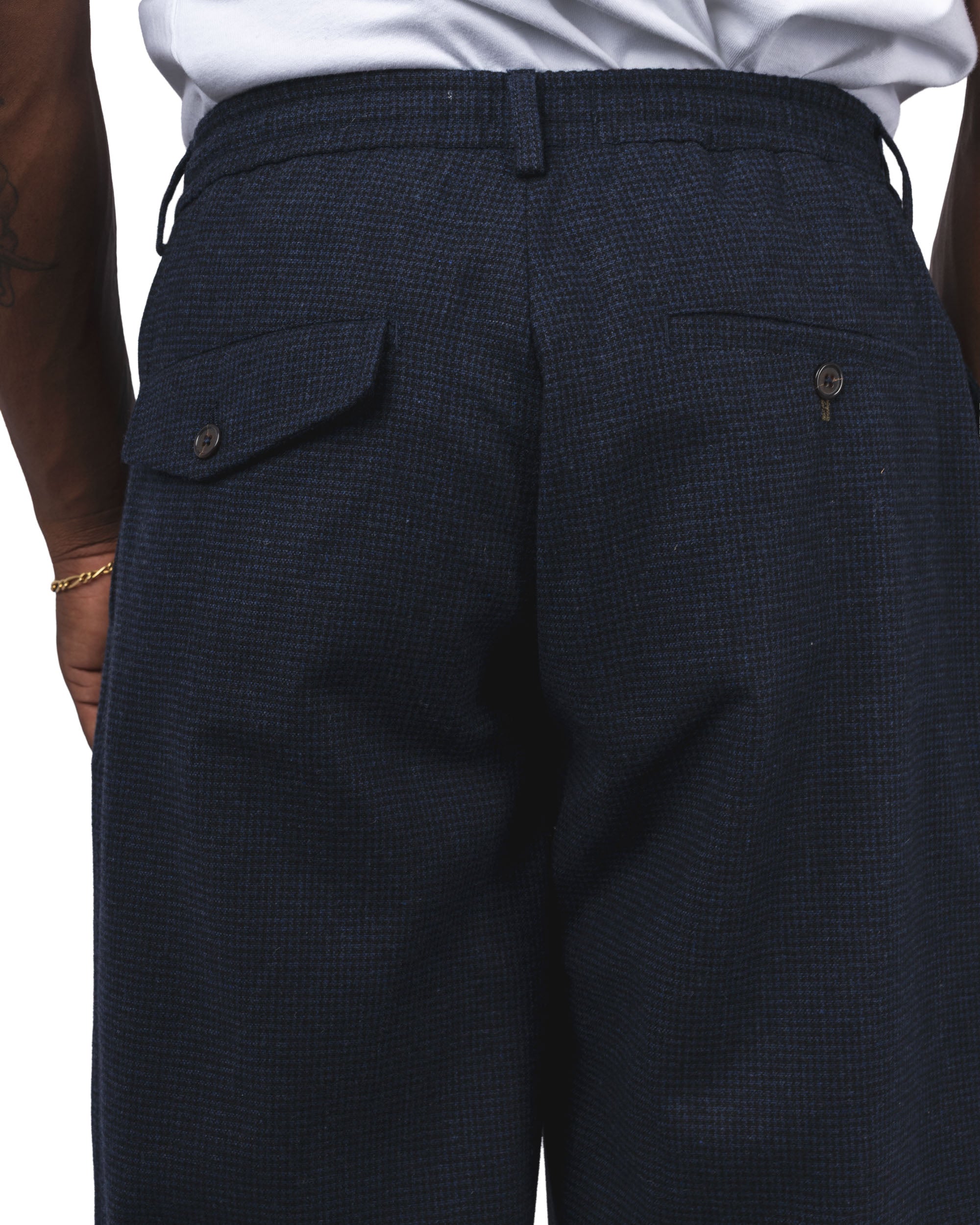 unive_33663-navy-2.jpg