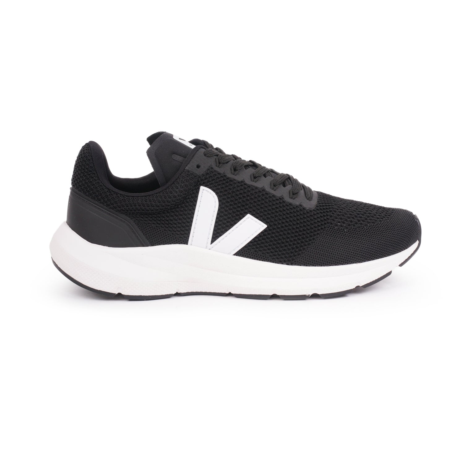 veja-marlin-v-knit-black-white-1.jpg