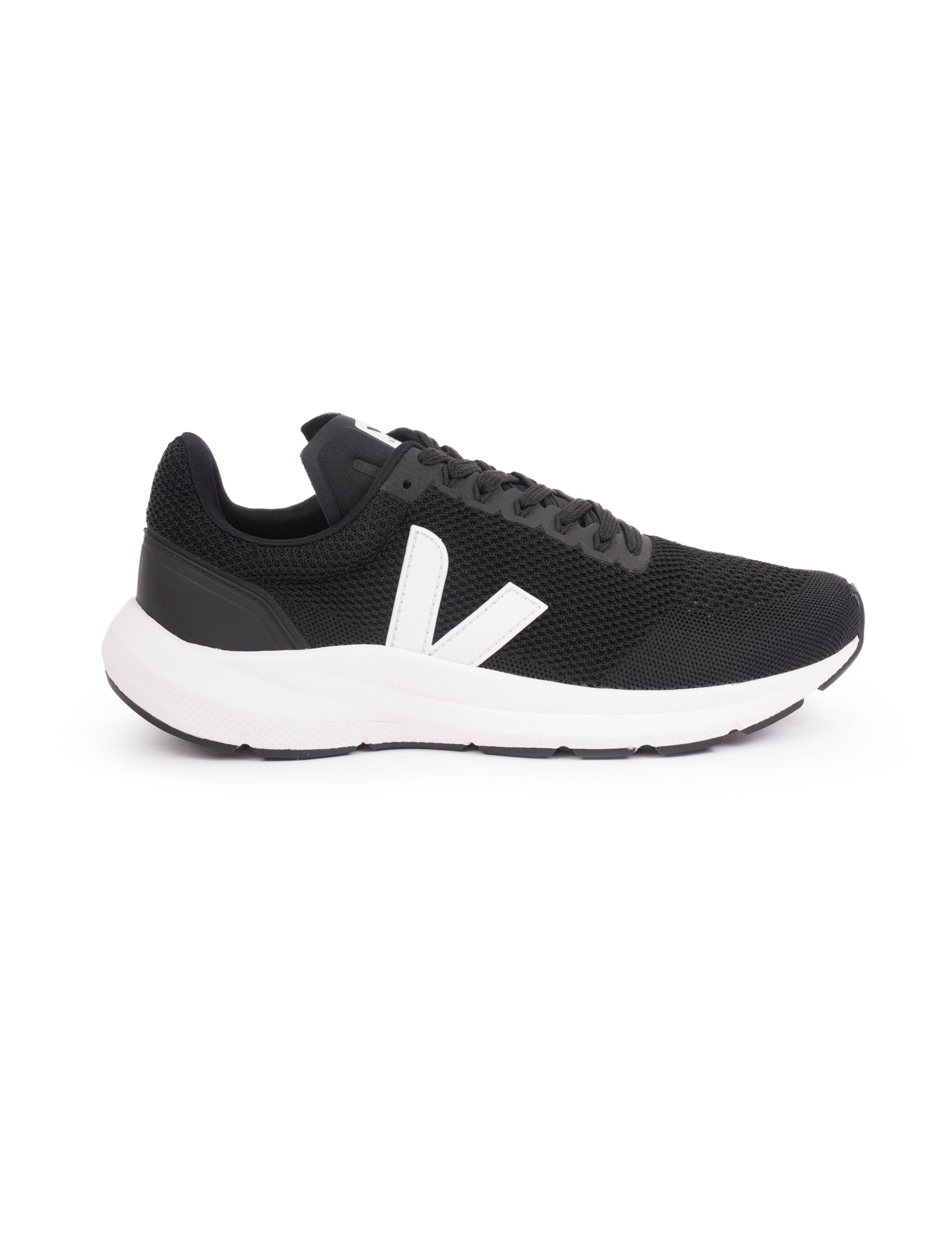 veja-marlin-v-knit-black-white-1.jpg